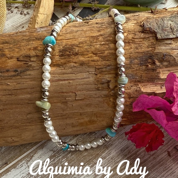 Elegant NEW Pearl and aquamarine Bead Necklace - Picture 3 of 3